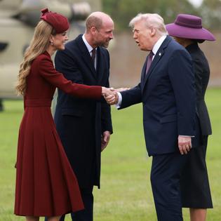 Bang Showbiz / Donald Trump complimented Princess Catherine on her beauty.