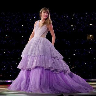 Bang Showbiz / Taylor Swift already planning her wedding