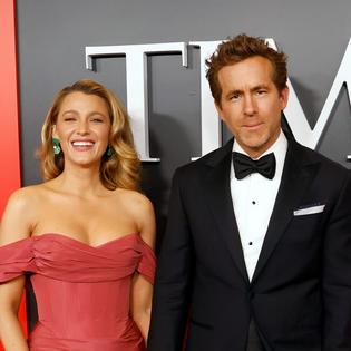 Bang Showbiz / Ryan Reynolds has revealed he once swore at his wife Blake Lively rather than miss a call from Bill Murray