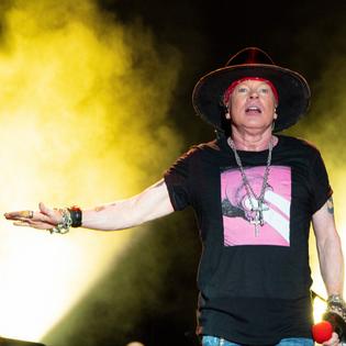 Bang Showbiz / Axl Rose plays a half-human, half-robot in his upcoming graphic novel