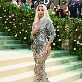 Bang Showbiz / Kim Kardashian was told a hit had been put out on her life