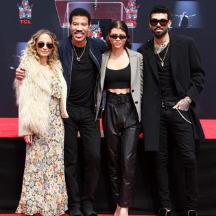 Bang Showbiz / Lionel Richie on adoption: 'Forget biological, I don't know the difference'