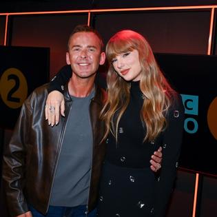 Bang Showbiz / Scott Mills with Taylor Swift.