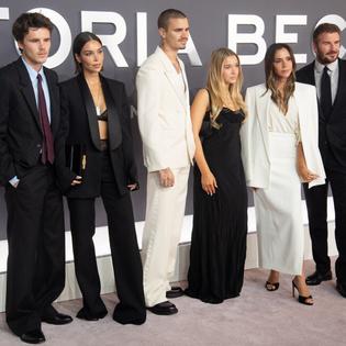 Bang Showbiz / Cruz Beckham and Jackie Apostel joined his family at the Netflix premiere