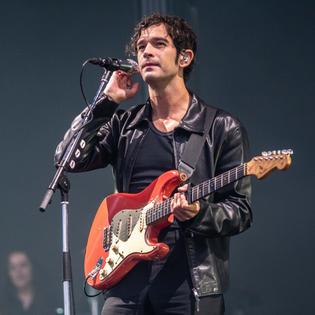 Bang Showbiz / The 1975' s new music is shaping up to be' very different', according to frontman Matty Healy's mother Denise Welch.