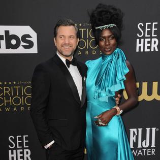 Bang Showbiz / Joshua Jackson and Jodie Turner-Smith call off divorce trial