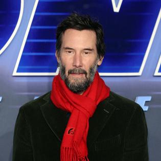 Bang Showbiz / Aziz Ansari praises 'angelic' Keanu Reeves