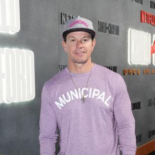 Bang Showbiz / Mark Wahlberg has splashed out $37 million on a new Florida mansion.