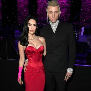 Bang Showbiz / Megan Fox and Machine Gun Kelly have 'grown closer'