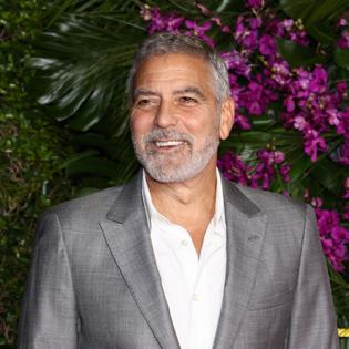 Bang Showbiz / George Clooney was yelled at by Frank Sinatra