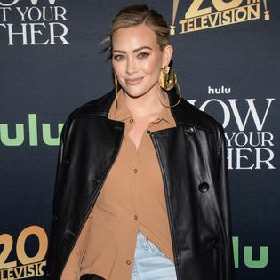 Bang Showbiz / Hilary Duff is preparing to release new music