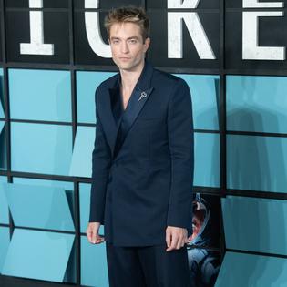 Bang Showbiz / Robert Pattinson enjoyed the heat while making Dune 3
