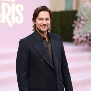 Bang Showbiz / Lucas Bravo has joined Emma Roberts in A Murder Uncorked