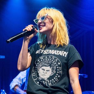 Bang Showbiz / Hayley Williams is going on tour next year.