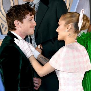 Bang Showbiz / Ethan Slater and Ariana Grande are still going strong