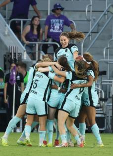 Stephen M. Dowell/Orlando Sentinel/TNS