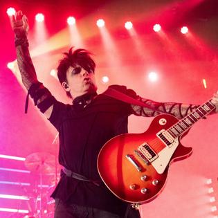 Bang Showbiz / Gary Numan has decided to continue his tour after his brother's death.