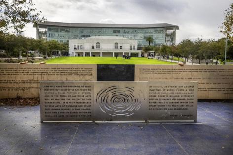 Allen J. Schaben/Los Angeles Times/TNS