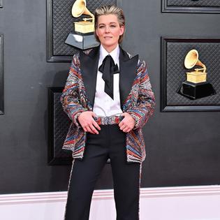 Bang Showbiz / Brandi Carlile is mom to two daughters