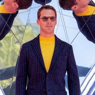 Bang Showbiz / Benedict Cumberbatch is worried about social media.