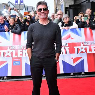 Bang Showbiz / Simon Cowell reveals his unexpected approach to anti-aging.