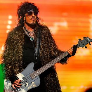 Bang Showbiz / Nikki Sixx has been enjoying his time off from the band