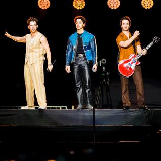 Bang Showbiz / The Jonas Brothers reunited in 2019