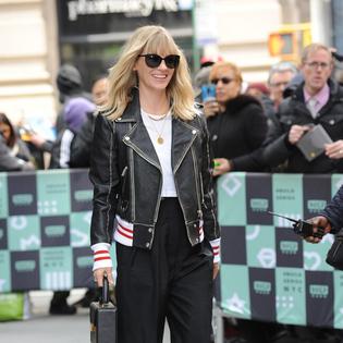 Bang Showbiz / January Jones reveals ongoing health battle