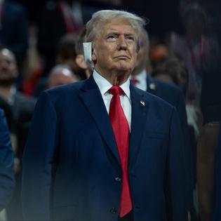 Bang Showbiz / Donald Trump caused controversy with his remarks about Rob Reiner