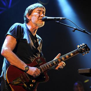 Bang Showbiz / Chris Rea had driving ban when he wrote famous festive song