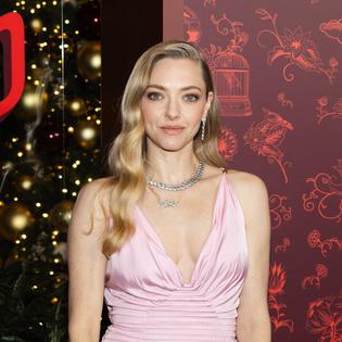 Bang Showbiz / Amanda Seyfried wishes that development on Mamma Mia! 3 would speed up