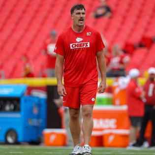 Bang Showbiz / Travis Kelce's NFL future is in doubt