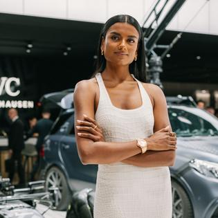 Bang Showbiz / Simone Ashley is single