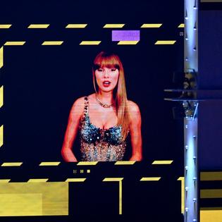 Bang Showbiz / Taylor Swift has made a 1m donation