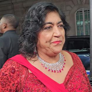 Bang Showbiz / Gurinder Chadha was inspired by It's A Wonderful Life.