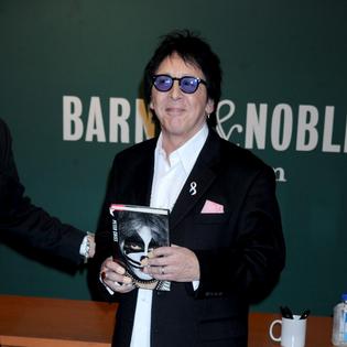 Bang Showbiz / Peter Criss has written a song about his cancer battle