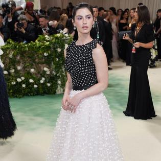 Bang Showbiz / Gracie Abrams could try her hand at acting