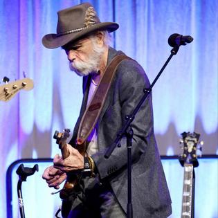 Bang Showbiz / Bob Dylan leads tributes to Bob Weir