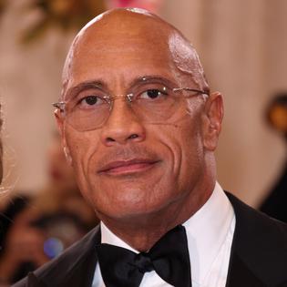 Bang Showbiz / Dwayne Johnson at the Golden Globe Awards