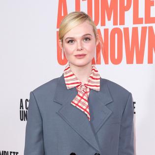 Bang Showbiz / Elle Fanning has a crush on Jack Black