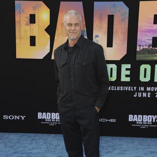 Bang Showbiz / Eric Dane couldn't collect his award