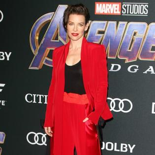 Bang Showbiz / Evangeline Lilly has spent a lot of money trying to work out how to heal her brain injury