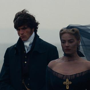 Bang Showbiz / Margot Robbie reveals 'very thoughtful' gestures Jacob Elordi made on Wuthering Heights set