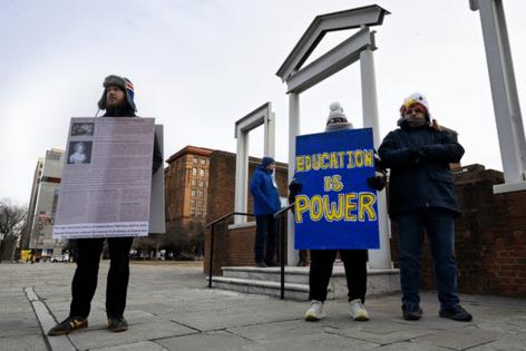 Tom Gralish/The Philadelphia Inquirer/TNS