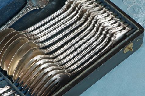 After the recent steep price appreciation of precious metals, should you rush to sell Aunt Martha's silverware? It might not have the cash value you think it does. (Rozenn Leard/Dreamstime/Tribune Content Agency)
