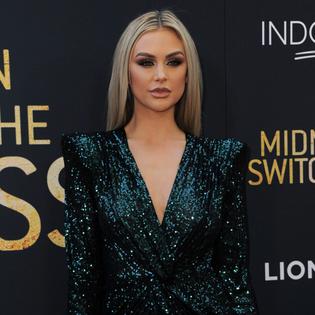 Bang Showbiz / Lala Kent isn't a bisexual