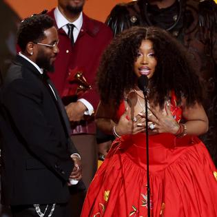 Bang Showbiz / Kendrick Lamar and SZA at the Grammys.