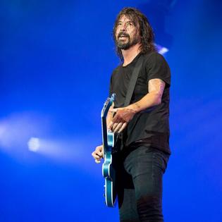 Bang Showbiz / Foo Fighters covered Mariah Carey's grunge songs