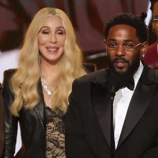 Bang Showbiz / Grammys boss wouldn't turn back time to fix Cher's Luther Vandross gaffe