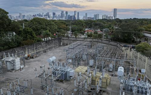 Large amounts of power move through parts of the U.S. electricity grid.
Joe Raedle/Getty Images